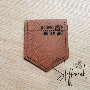 BIG Taschen-Label - "ACHTUNG! AUS DEM WEG! (mit Bagger)" -  Höhe ca. 8 cm - Kunstleder ++ Farbauswahl ++